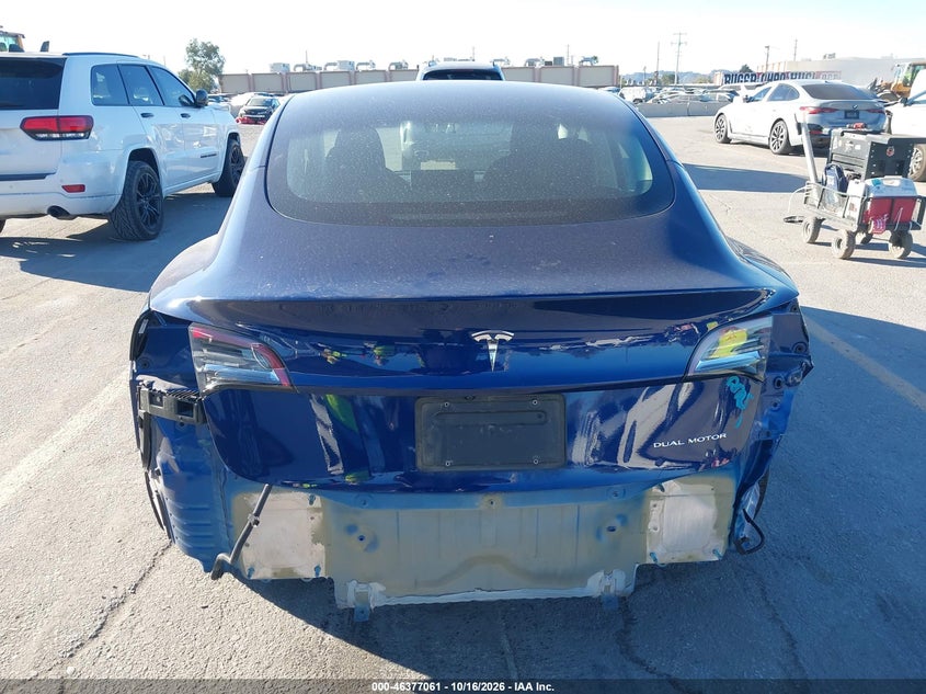 TESLA MODEL 3 - zdjęcie 17