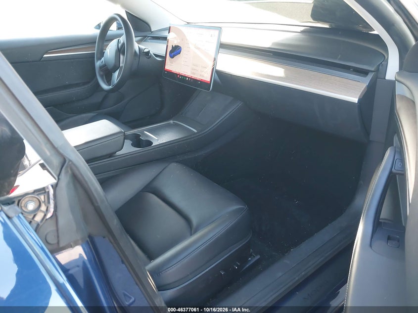 TESLA MODEL 3 - zdjęcie 5