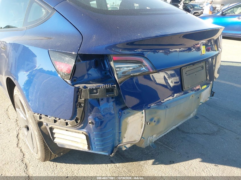TESLA MODEL 3 - zdjęcie 6