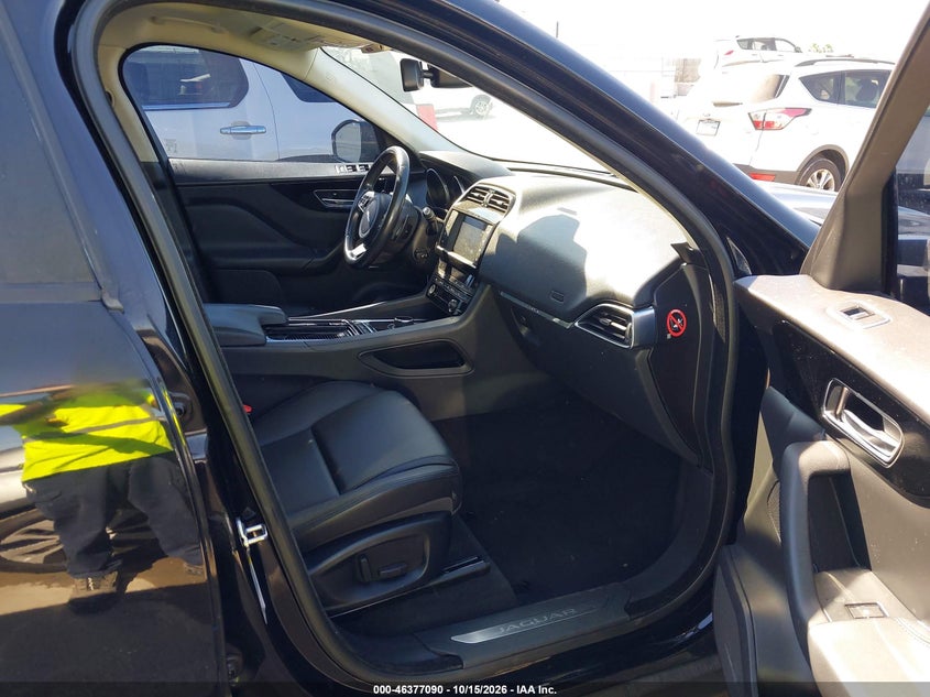 2018 JAGUAR F-PACE 25T PREMIUM · Photo 5