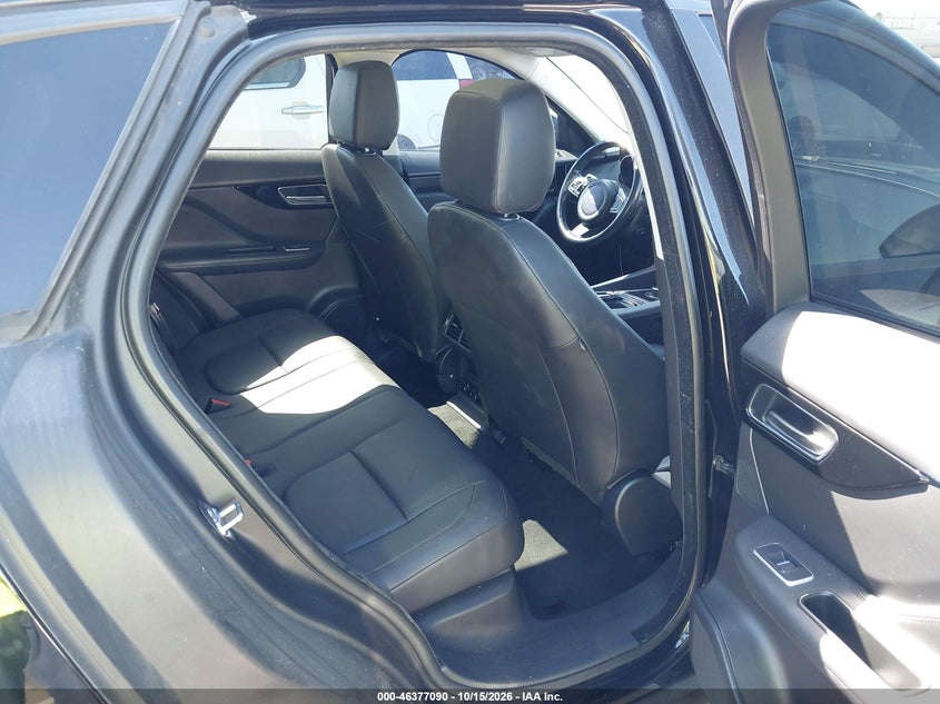 2018 JAGUAR F-PACE 25T PREMIUM · Photo 8