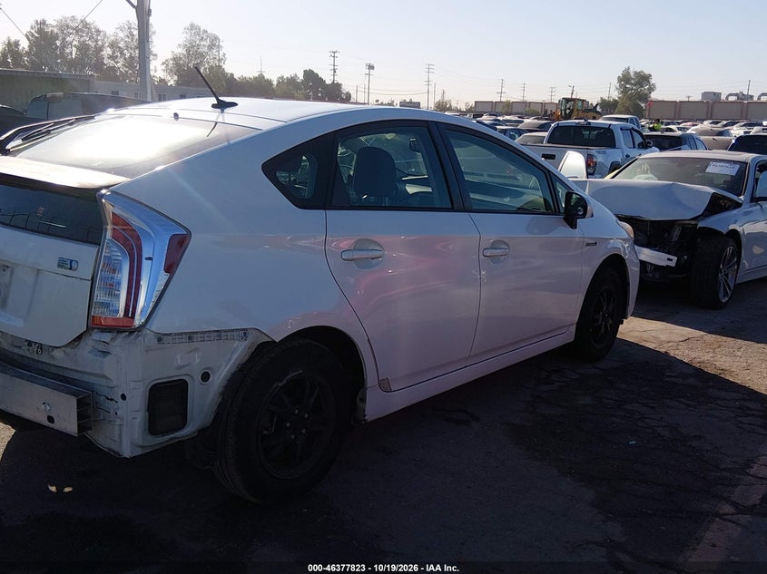 Vin: jtdkn3du1d5586631, lot: 46878156, toyota prius four 20134