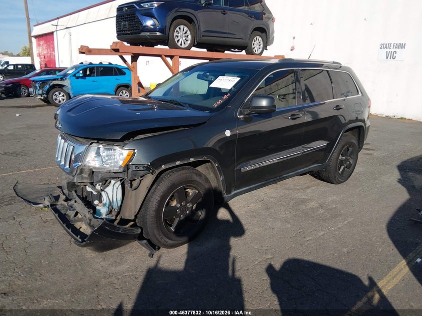 2011 Jeep Grand Cherokee Laredo, Front End, IAAI, VIN 1J4RR4GG5BC519094 — photo 2