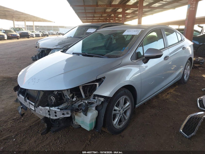 2017 Chevrolet Cruze Lt Auto, Right Front, IAAI, VIN 1G1BE5SM3H7122600 — photo 2