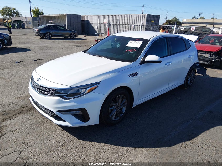2020 Kia Optima Lx, Rear, IAAI, VIN 5XXGT4L36LG447793 — photo 2