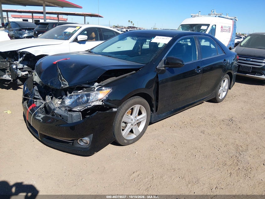 2014 Toyota Camry Se, Normal Wear & Tear, IAAI, VIN 4T1BF1FK1EU411876 — photo 2