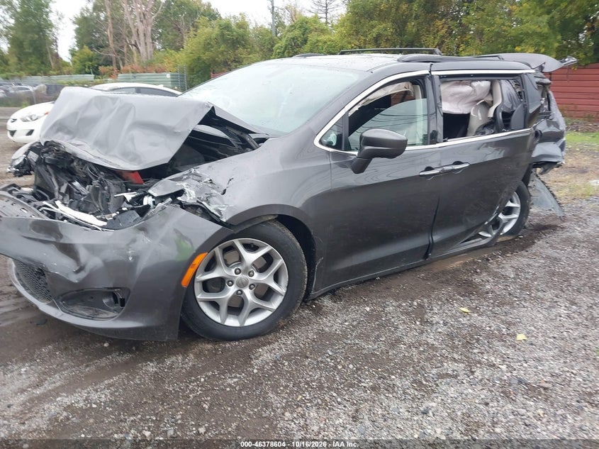 Vin: 2c4rc1fg4jr234108, lot: 46878950, chrysler pacifica touring plus 20182