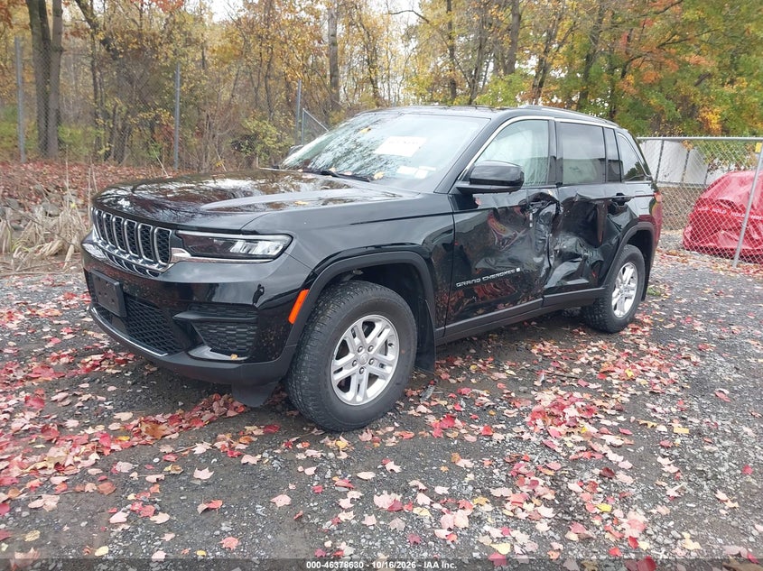 2023 Jeep Grand Cherokee Laredo 4X4, Left Side, IAAI, VIN 1C4RJHAG7PC535947 — photo 2