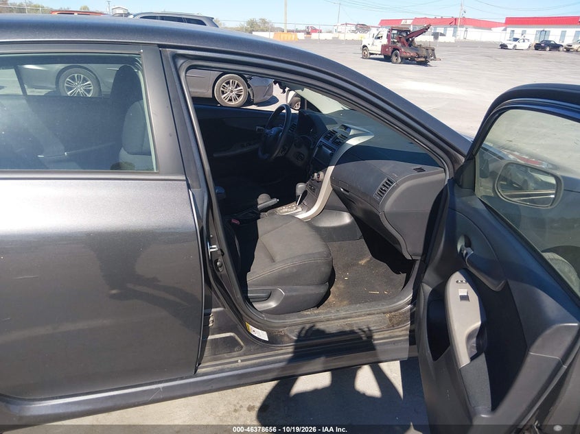 2013 TOYOTA COROLLA S · Фото 5