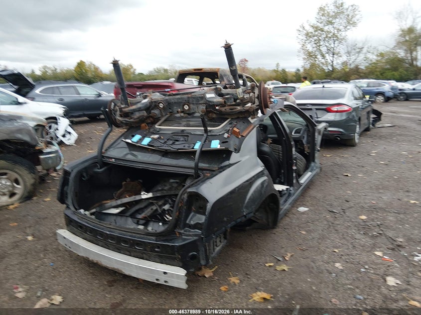 Vin: 2c3ccakg4gh261842, lot: 46879335, chrysler 300c awd 20164