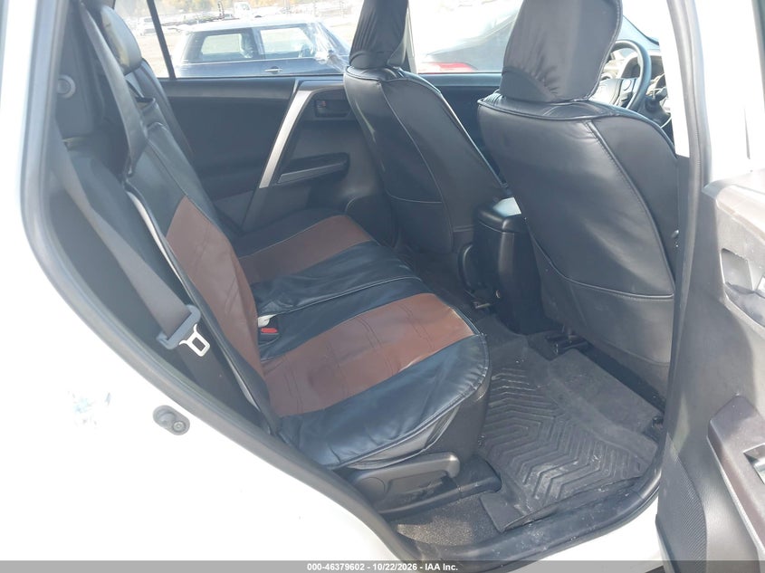 TOYOTA RAV4 - zdjęcie 8