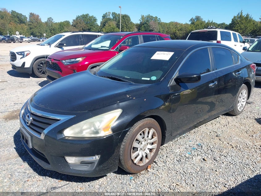 2013 Nissan Altima 2.5 S, Front End, IAAI, VIN 1N4AL3AP9DC240196 — photo 2