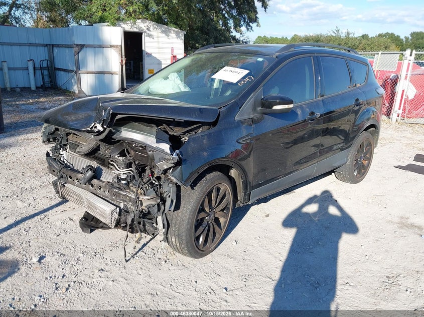 2017 Ford Escape Titanium, Front End, IAAI, VIN 1FMCU0J96HUA20624 — photo 2