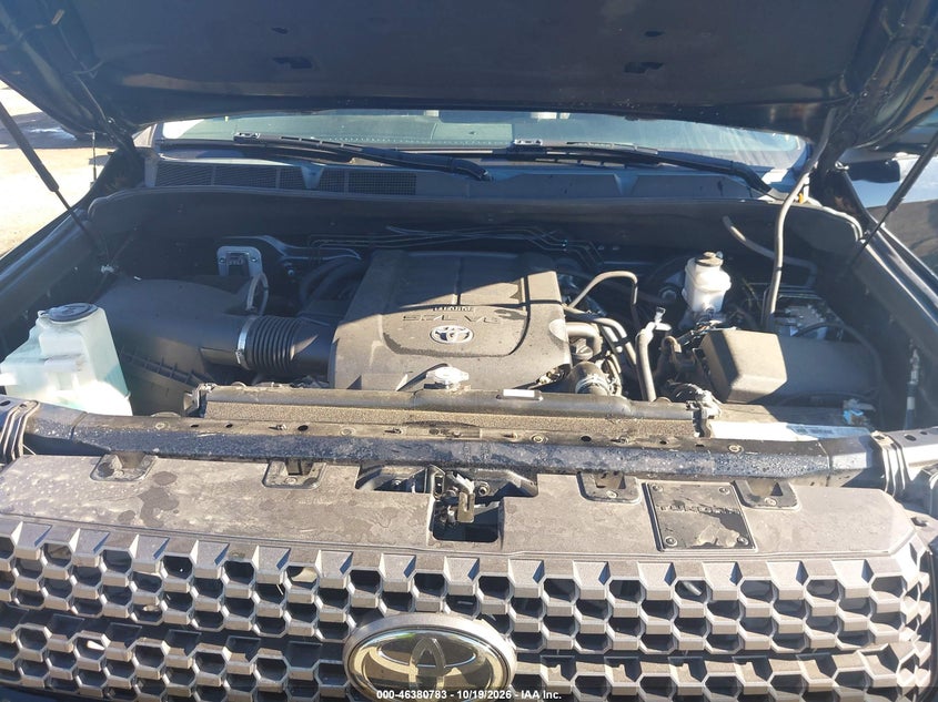 TOYOTA TUNDRA - zdjęcie 10