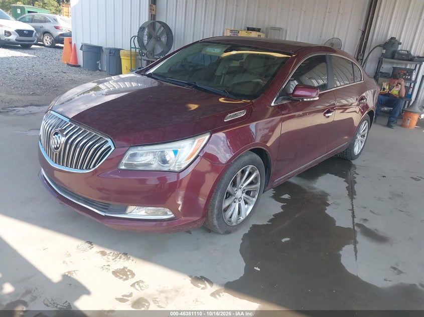 2015 Buick Lacrosse Leather, Normal Wear & Tear, IAAI, VIN 1G4GB5G3XFF239868 — photo 2