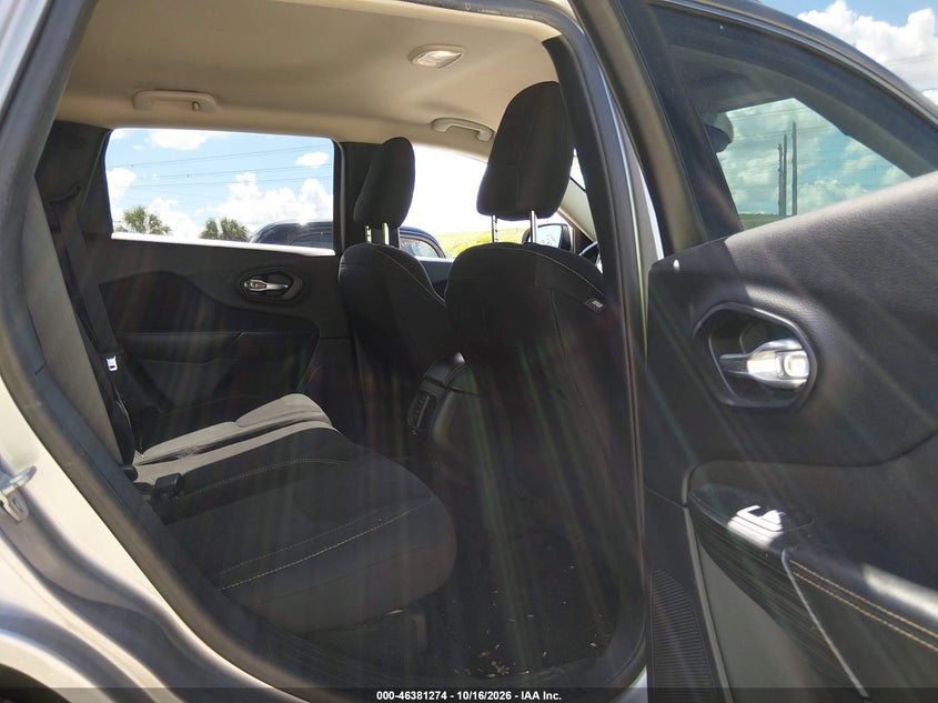 2016 JEEP CHEROKEE LATITUDE · Фото 8