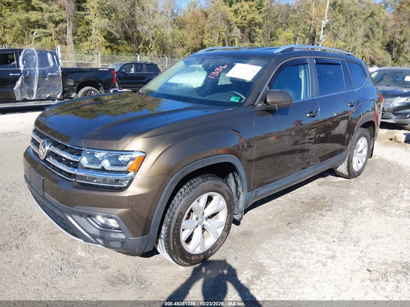 2019 Volkswagen Atlas 3.6L V6 Se, Right Side, IAAI, VIN 1V2LR2CA2KC576627 — photo 2
