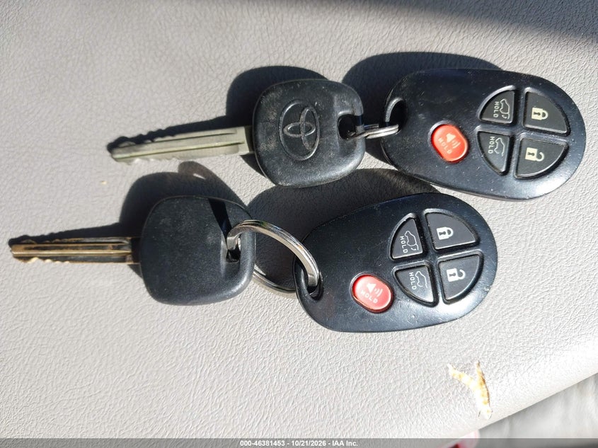 2010 TOYOTA HIGHLANDER SPORT V6 · Photo 11