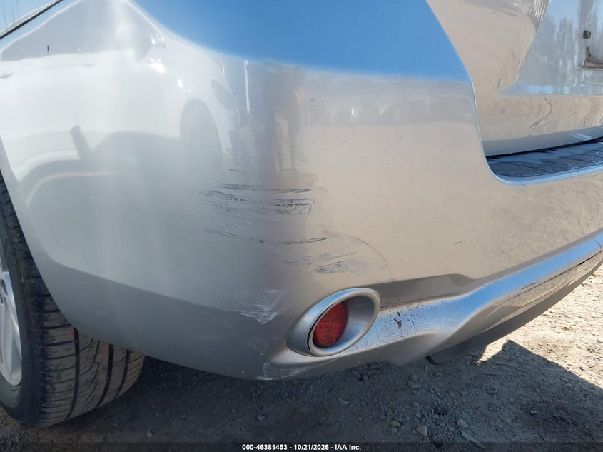 2010 TOYOTA HIGHLANDER SPORT V6 · Photo 17