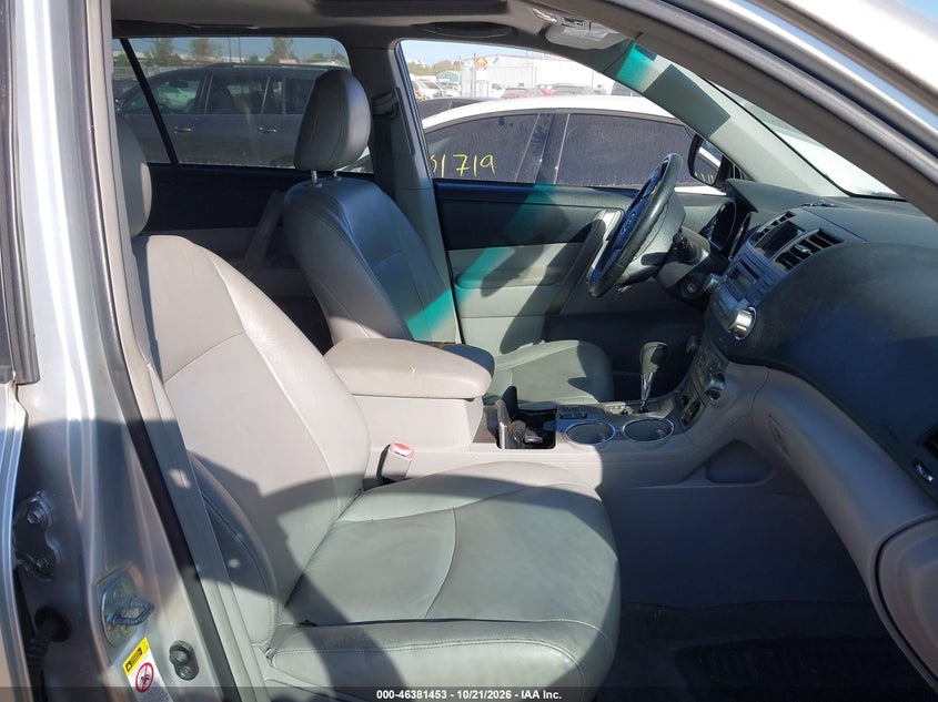 2010 TOYOTA HIGHLANDER SPORT V6 · Photo 5
