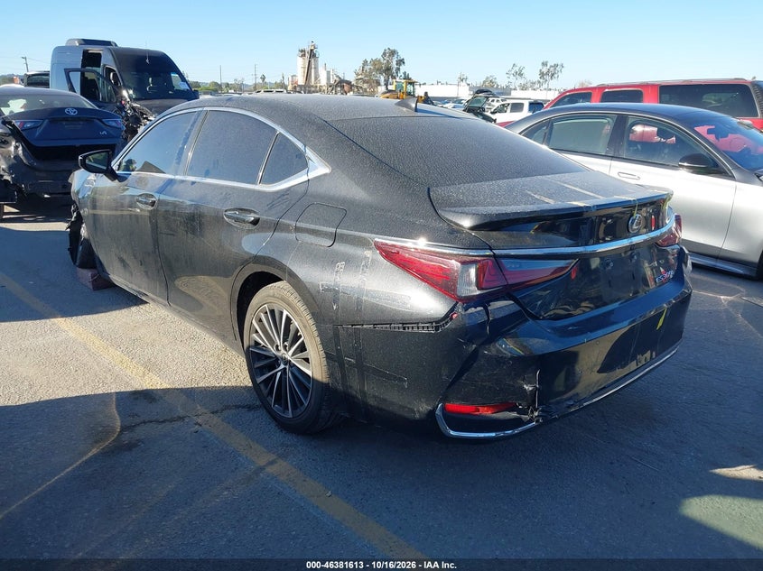 Vin: 58ada1c18ru046789, lot: 46881960, lexus es 300h 20243