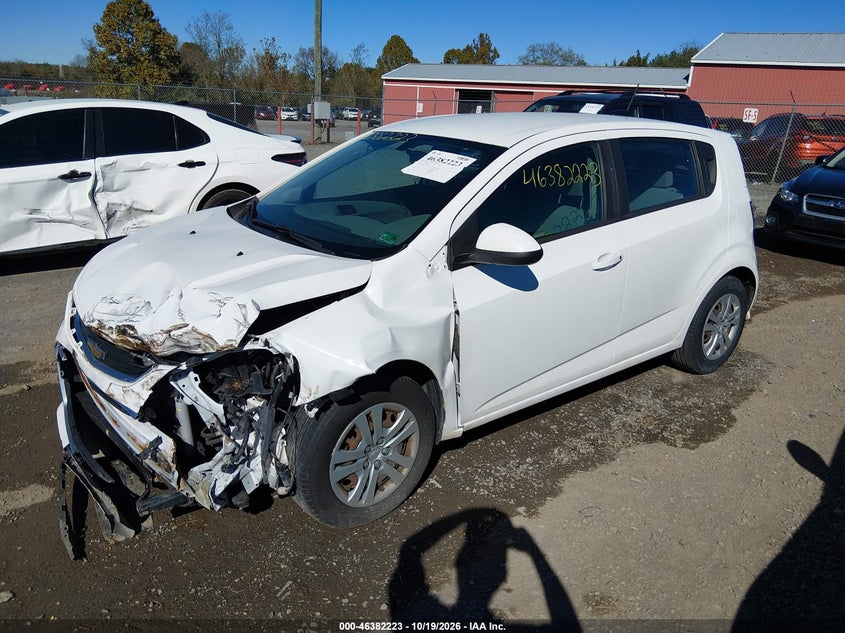 2017 Chevrolet Sonic Lt Auto, Front End, IAAI, VIN 1G1JG6SG0H4170935 — photo 2