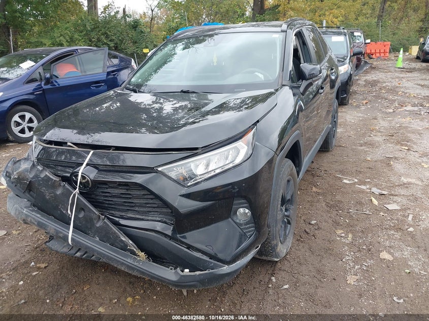 Vin: 2t3w1rfv0mc147467, lot: 46882927, toyota rav4 xle 20212