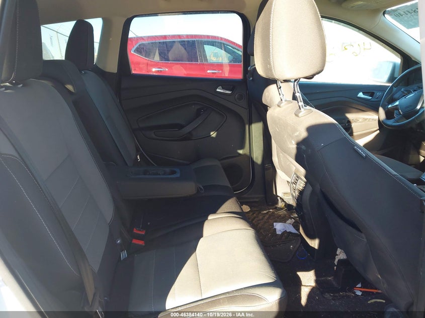 2016 FORD ESCAPE SE · Фото 8