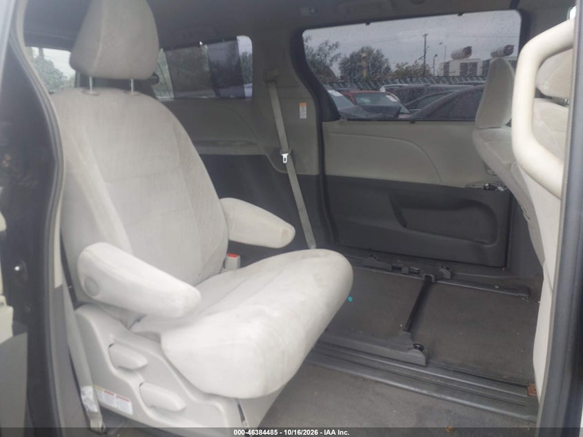 TOYOTA SIENNA 2017 VIN 5TDKZ3DC6HS895295