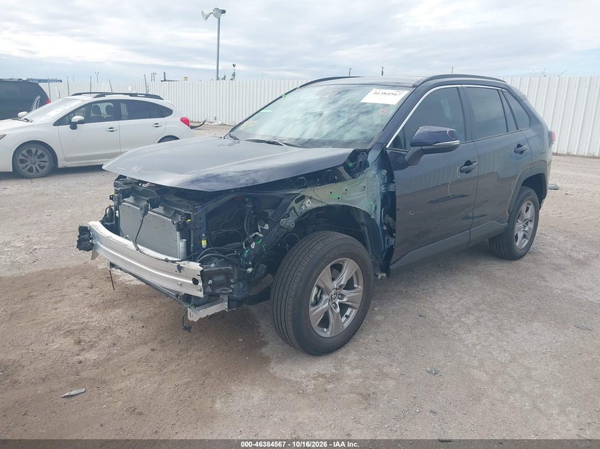 2025 Toyota Rav4 Xle, Front End, IAAI, VIN 2T3P1RFV2SW558725 — photo 2