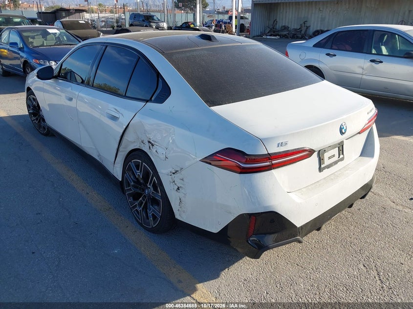 Vin: wby33fk07rcr85024, lot: 46885032, bmw i5 edrive40 20243