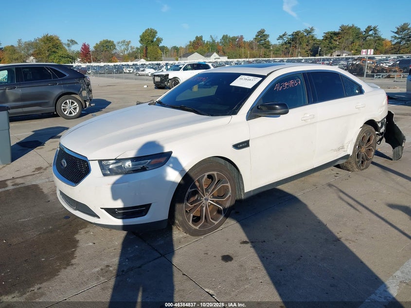 2015 Ford Taurus Sho, Левый бок, IAAI, VIN 1FAHP2KTXFG189845 — фото 2