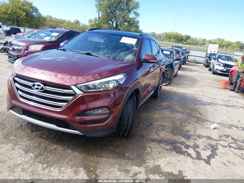 2017 Hyundai Tucson Limited, Rear, IAAI, VIN KM8J3CA26HU320257 — photo 2