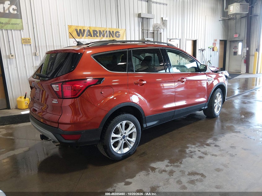 Vin: 1fmcu9hd4kuc27275, lot: 46885807, ford escape sel 20194