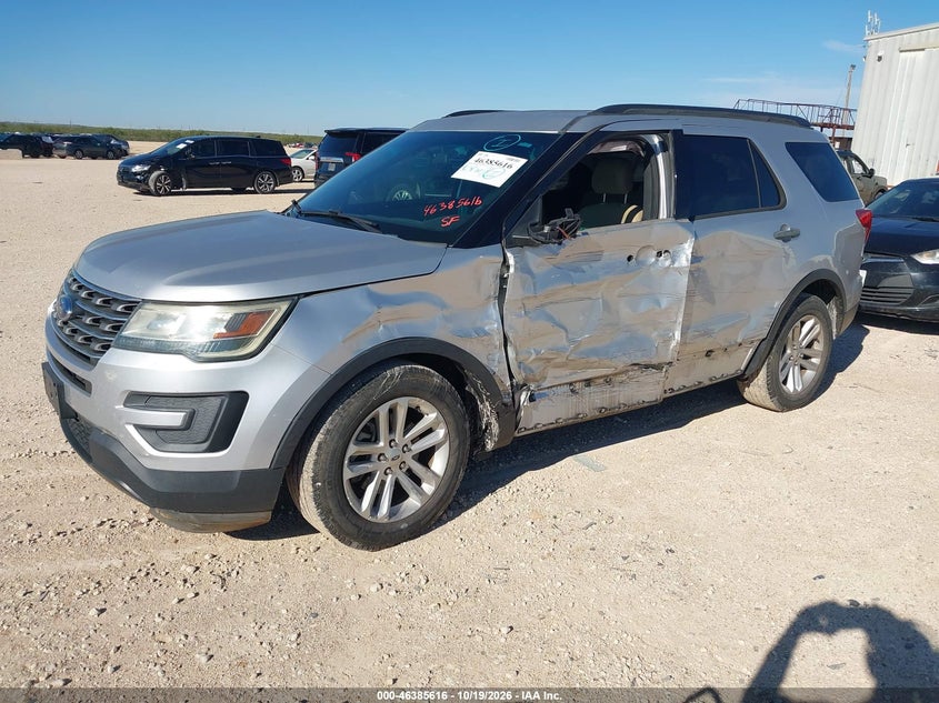 2017 Ford Explorer, Левый бок, IAAI, VIN 1FM5K7B87HGB39584 — фото 2