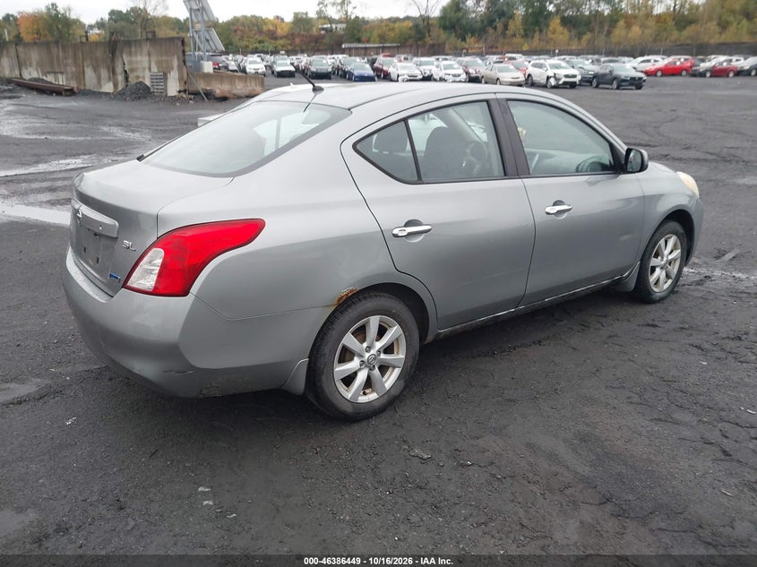 2012 NISSAN VERSA 1.6 SL · Фото 4