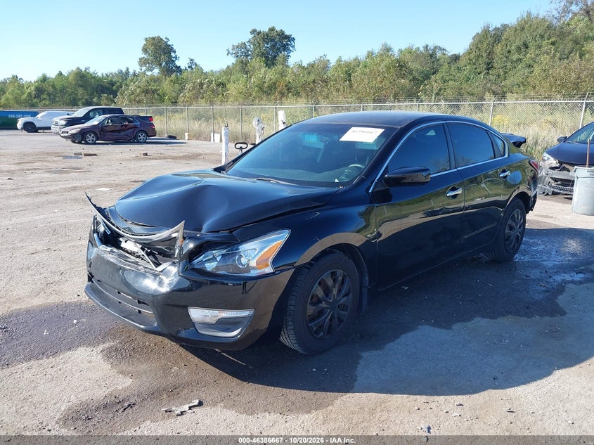 2014 Nissan Altima 2.5 S, Rear, IAAI, VIN 1N4AL3AP0EN240951 — photo 2