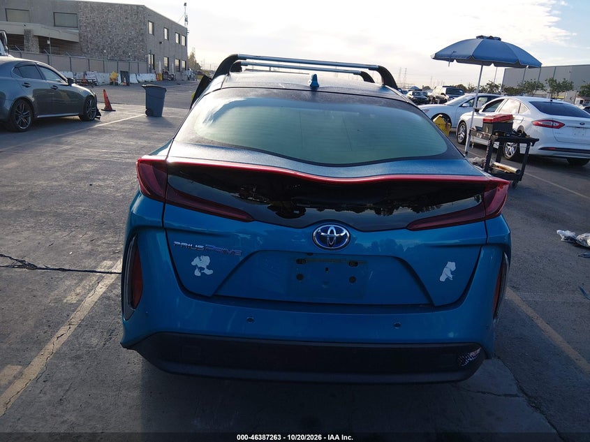 TOYOTA PRIUS PRIME - zdjęcie 17