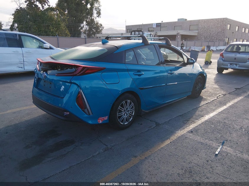 TOYOTA PRIUS PRIME - zdjęcie 4