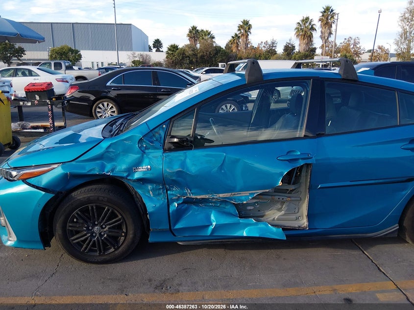 TOYOTA PRIUS PRIME - zdjęcie 6