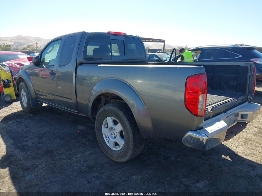 2005 NISSAN FRONTIER SE · Photo 3
