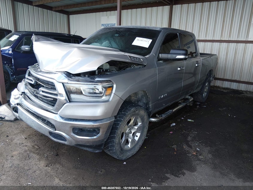 2019 Ram 1500 Big Horn/Lone Star 4X4 6'4 Box, Удар спереду, IAAI, VIN 1C6SRFMT5KN515532 — фото 2