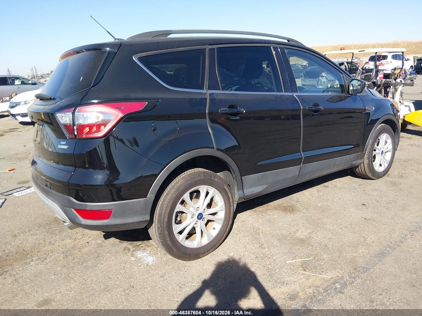 Vin: 1fmcu0gd7juc36953, lot: 46887951, ford escape se 20184