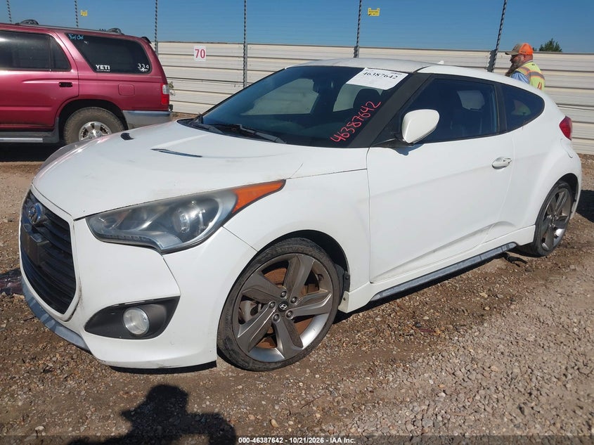 2013 Hyundai Veloster Turbo W/Black, Обычный износ, IAAI, VIN KMHTC6AE6DU134118 — фото 2