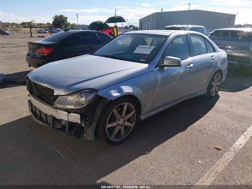 Vin: wddgf4hb1eg245100, lot: 46888054, mercedes-benz c 250 sport 20142