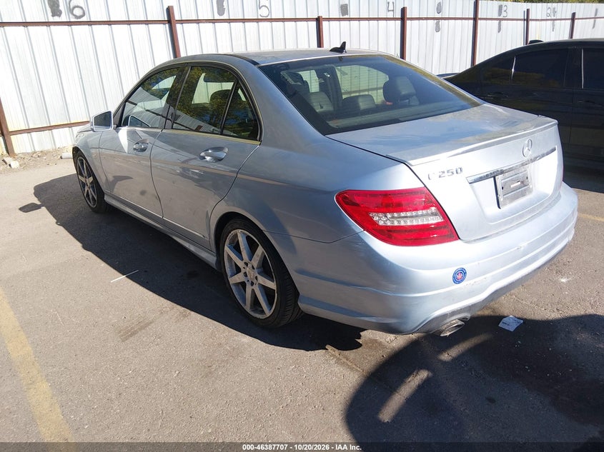 Vin: wddgf4hb1eg245100, lot: 46888054, mercedes-benz c 250 sport 20143
