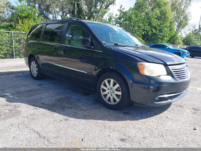 2014 Chrysler Town & Country Touring