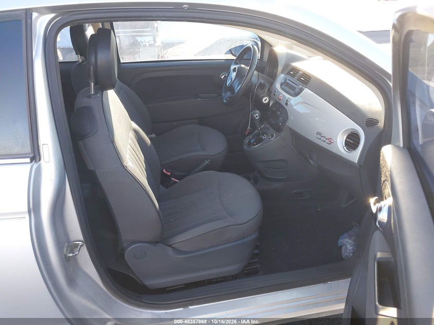 2012 FIAT 500C LOUNGE · Фото 5