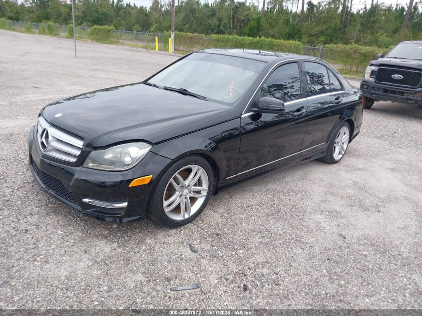 2013 MERCEDES-BENZ C 250 SPORT · Фото 2
