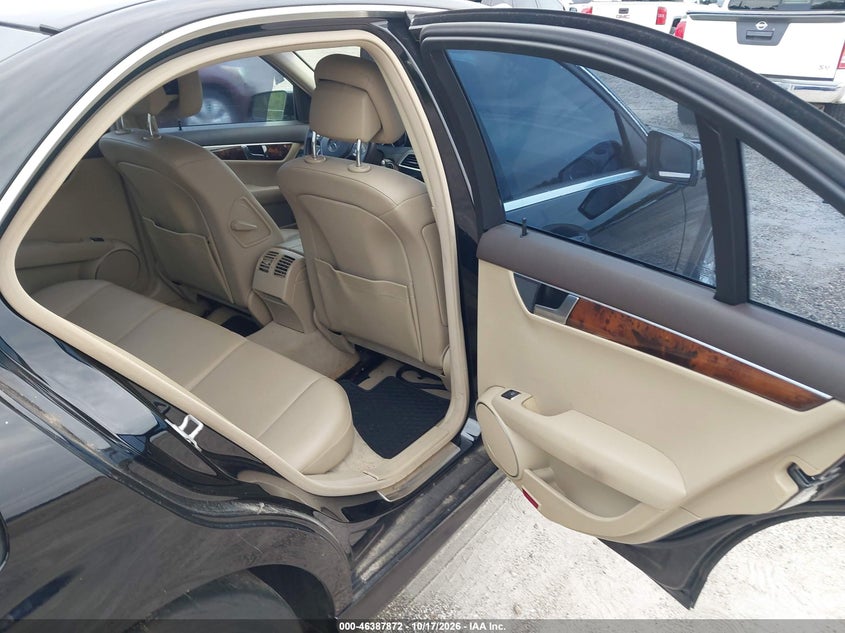 2013 MERCEDES-BENZ C 250 SPORT · Фото 8